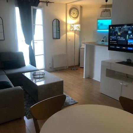 Appartement Place Toscane Serris Bagian luar foto
