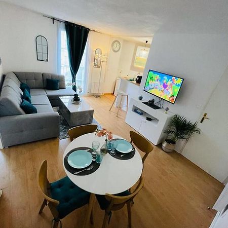 Appartement Place Toscane Serris Bagian luar foto