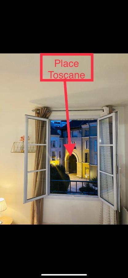 Appartement Place Toscane Serris Bagian luar foto