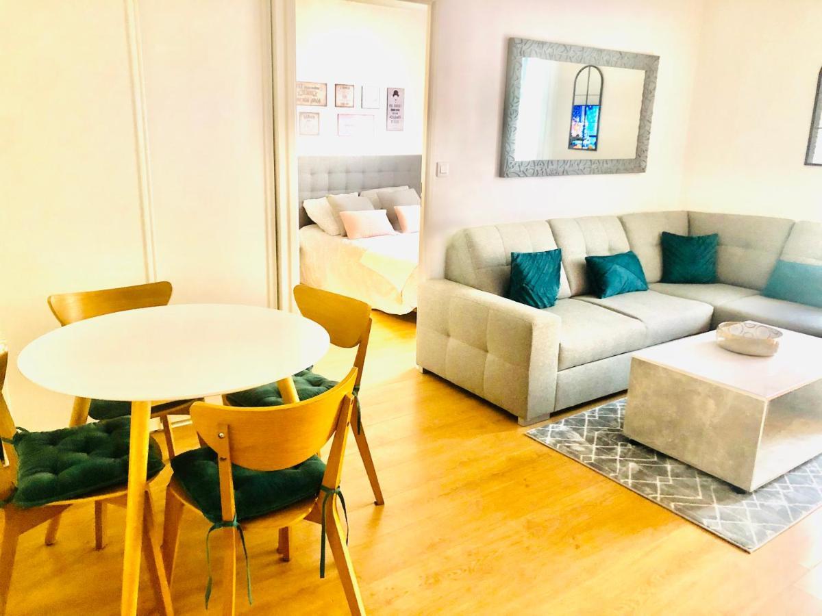 Appartement Place Toscane Serris Bagian luar foto