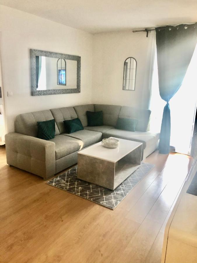 Appartement Place Toscane Serris Bagian luar foto