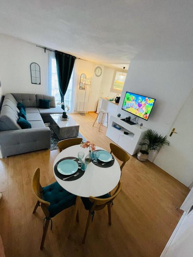 Appartement Place Toscane Serris Bagian luar foto